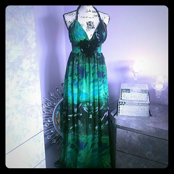 XOXO Green and Black Maxi Dress - Picture 1 of 7